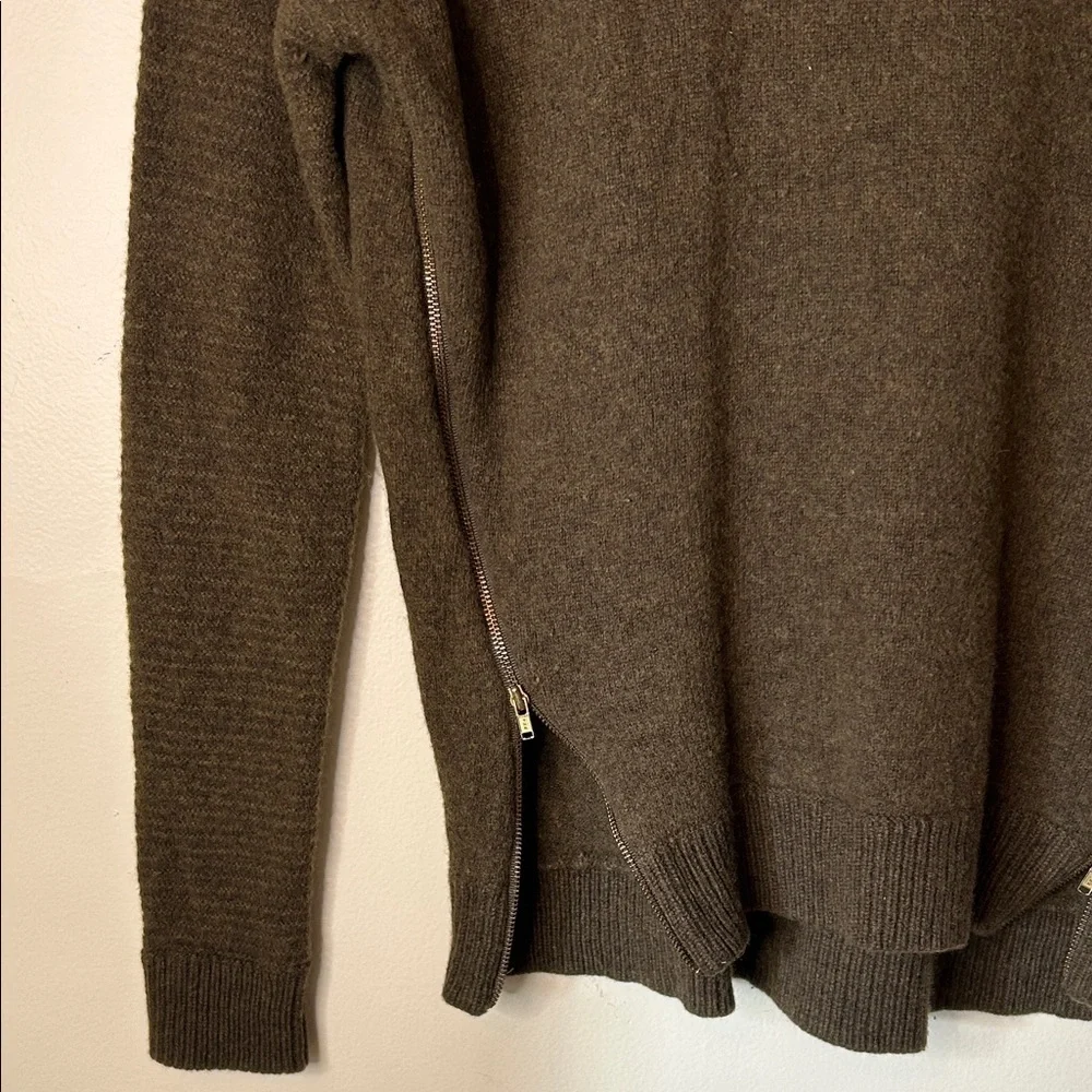 J Crew Women’s 100% Wool Olive Zipper Sweater Size XS